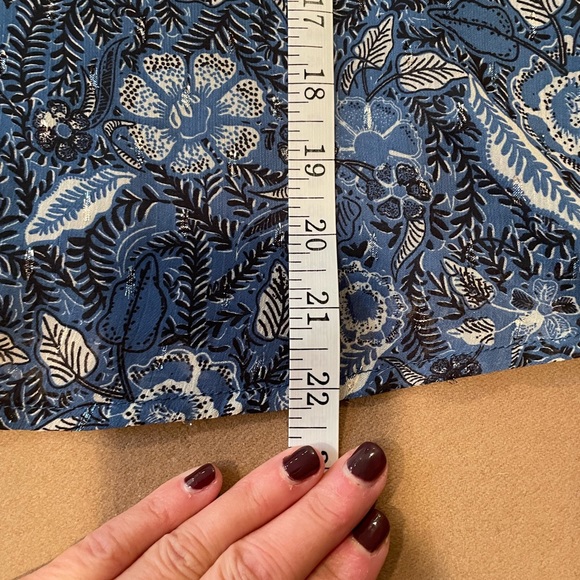 Joie Short Sleeve Shimmer Top - size Small - NWT - Picture 9 of 9